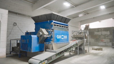 GROSS Herkules Shredder bei Godelmann mit Austragsförderband